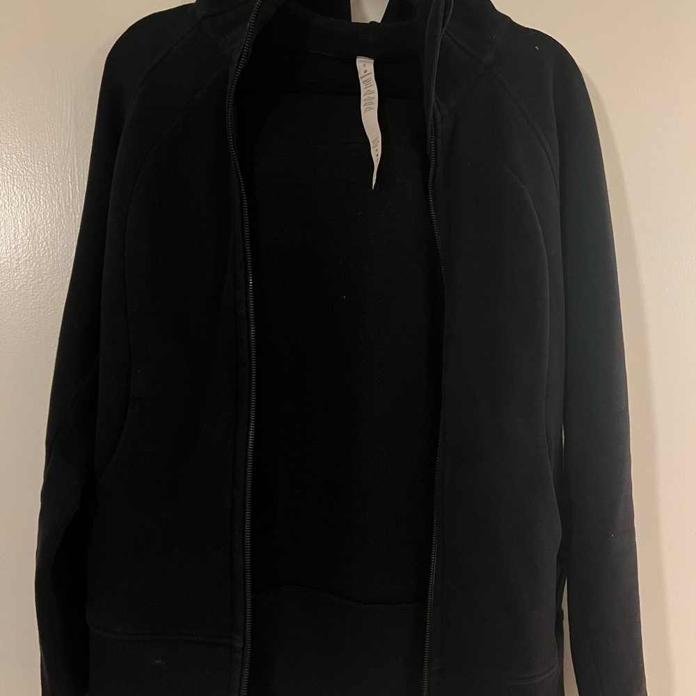 Lululemon Scuba Hoodie - Size 8